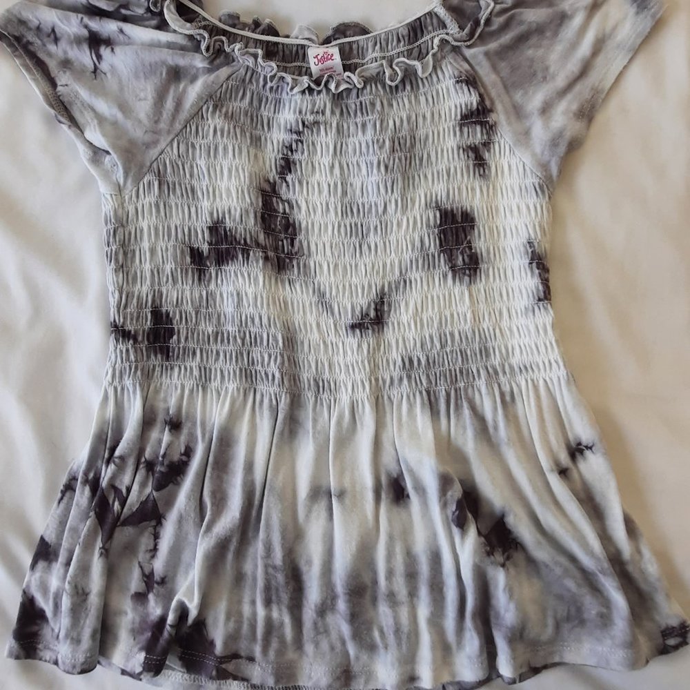 Black & white blouse